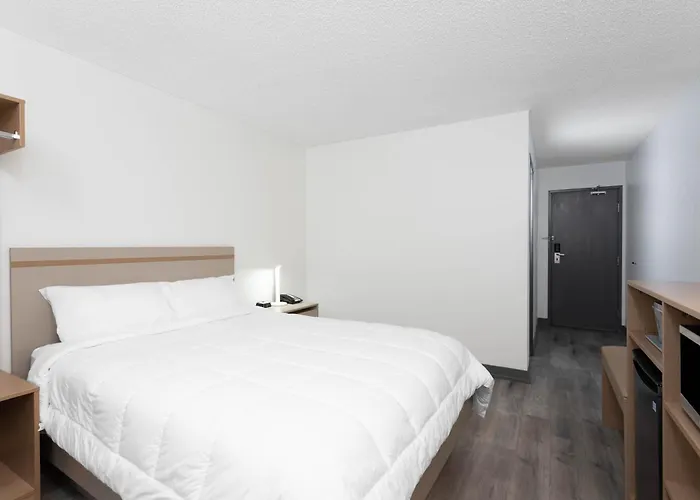 Travelodge By Wyndham Elkhart