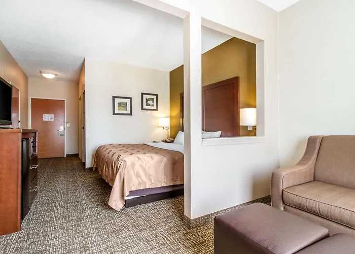 Quality Suites Corbin North