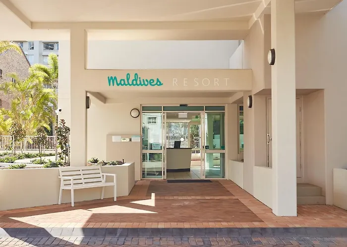 Maldives Resort Main Beach, Gold Coast