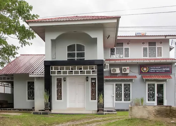 Zazadior Residence Syariah Near Pantai Padang Mitra Reddoorz