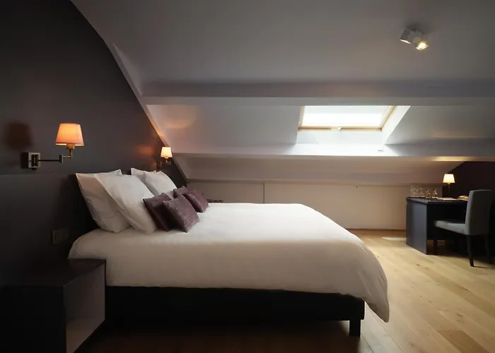 Le 24 Hotel
