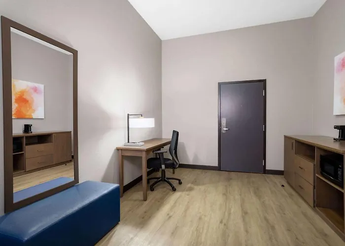 La Quinta Inn & Suites By Wyndham Augusta Fort Eisenhower