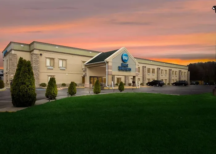 Best Western Crossroads Inn