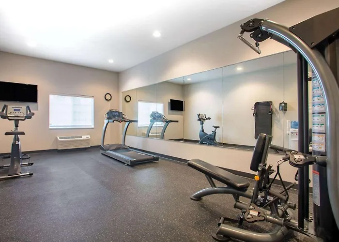 Microtel Inn & Suites By Wyndham Liberty Ne Kansas City Area