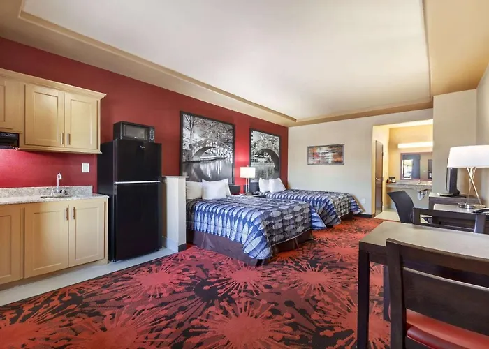 Super 8 By Wyndham Karnes City