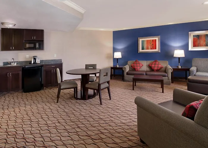 Holiday Inn Express Port Hueneme By Ihg