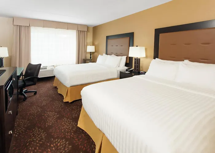 Holiday Inn Express & Suites Sandusky By Ihg