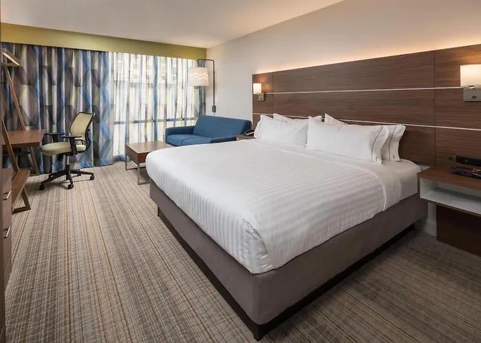 Holiday Inn Express & Suites Springfield By Ihg