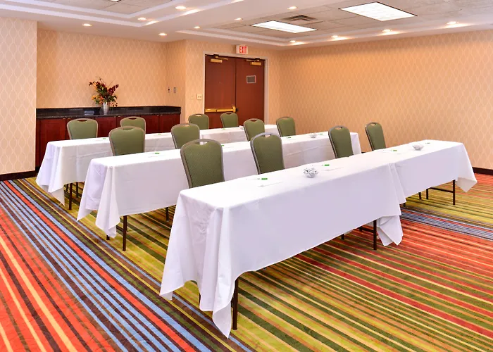 Holiday Inn & Suites Overland Park-Conv Ctr By Ihg