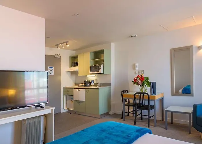 Astelia Apartment Hotel