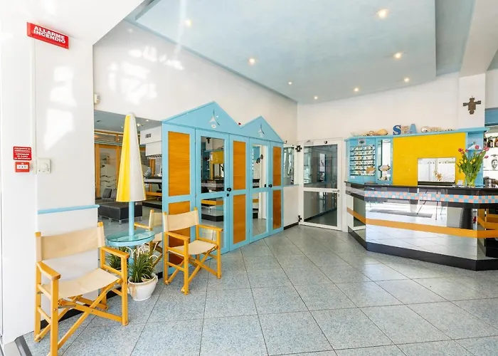 Hotel Caprice B&Brunch - In Centro A Riccione