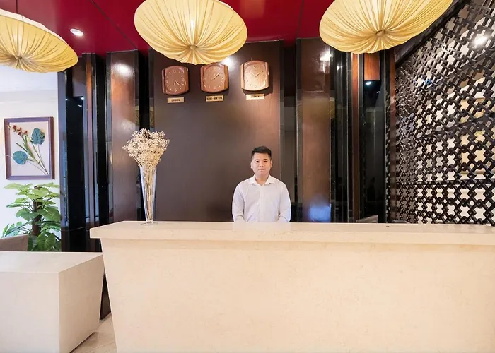 Hanoi Center Silk Charming Hotel & Travel
