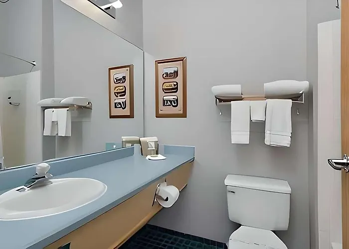 Econo Lodge Inn & Suites Jackpot Near Casino