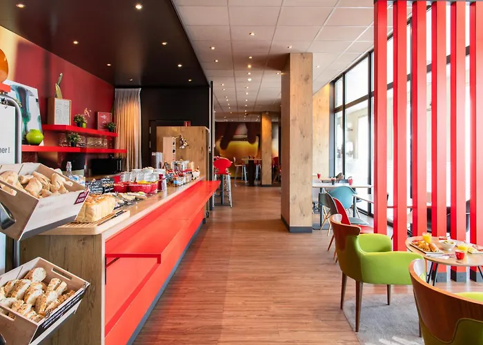 Versailles Cheap Hotels