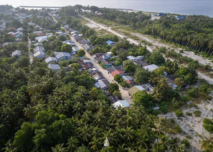Dhonveli Hotel