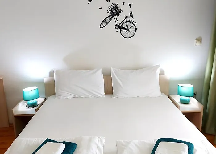 The Bulevard Hotel