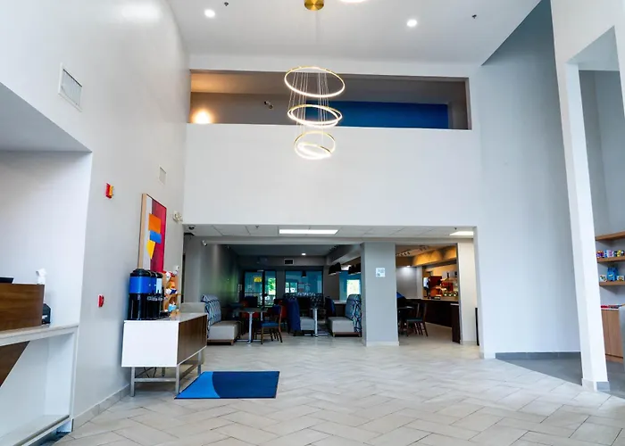 Holiday Inn Express & Suites Hiawassee By Ihg