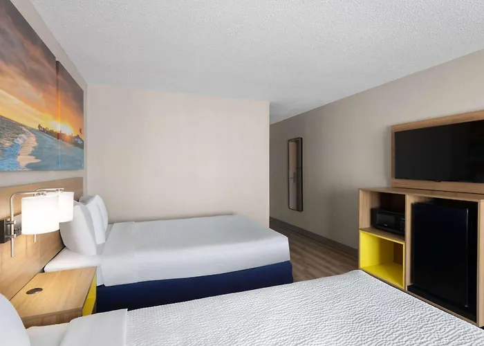 Days Inn By Wyndham Florence Near Civic Center