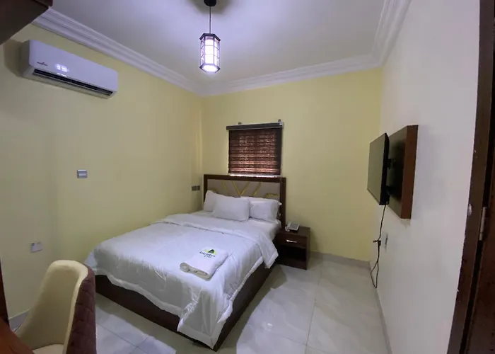 Mok Apartments & Suites