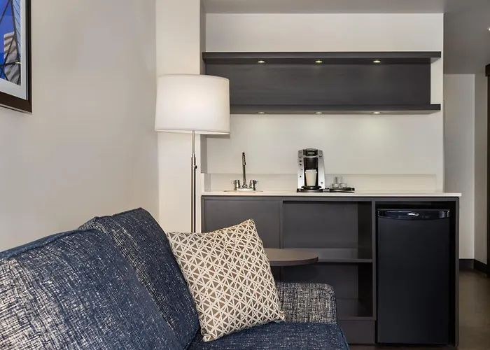 Holiday Inn Toronto Downtown Centre By Ihg