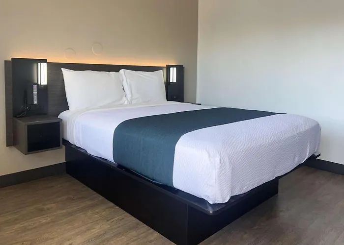 Motel 6-Tulare, Ca