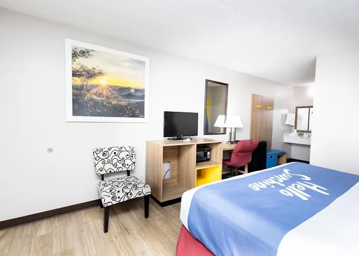 Days Inn By Wyndham Dayton Huber Heights Northeast