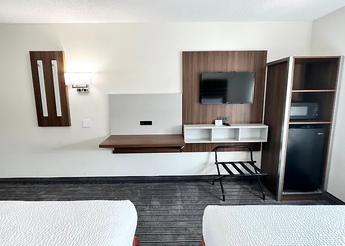 Ramada By Wyndham Lithia Springs Atlanta