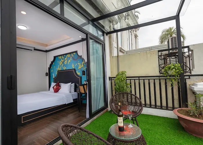 Queen Light Hotel - Ha Noi Old Quater