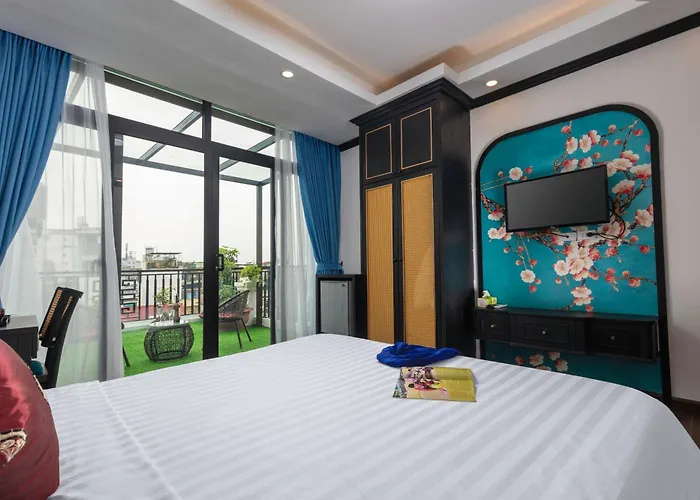 Queen Light Hotel - Ha Noi Old Quater