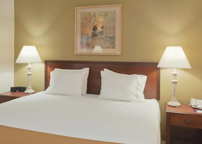 Holiday Inn Express Evansville - West By Ihg
