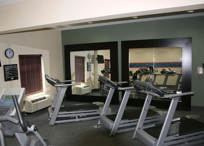 Hampton Inn & Suites West Point