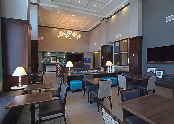 Hampton Inn & Suites Columbus/University Area