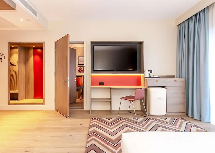 Blackburn (Lancashire) Cheap Hotels