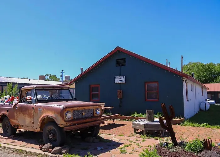 Cimarron Inn & Rv Park