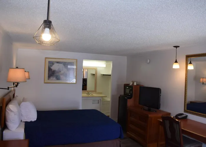 Knights Inn Farmington Hills