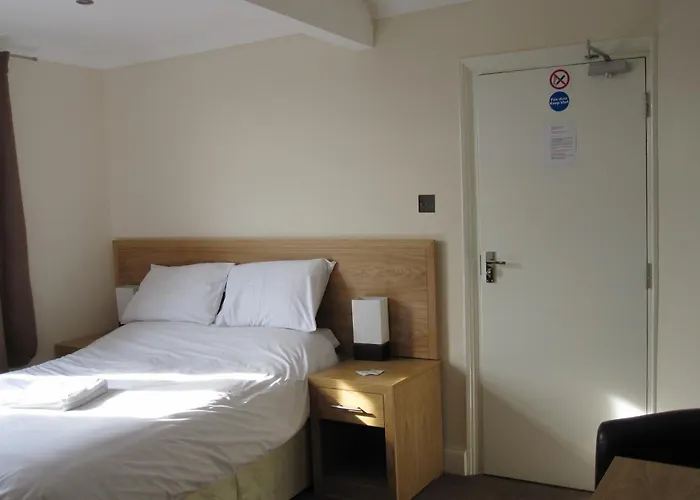 Clifton Lodge Hotel
