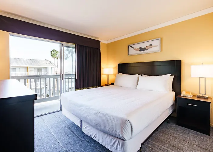 Dana Point Marina Inn