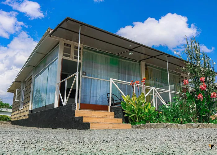 Lakewalk Cabin