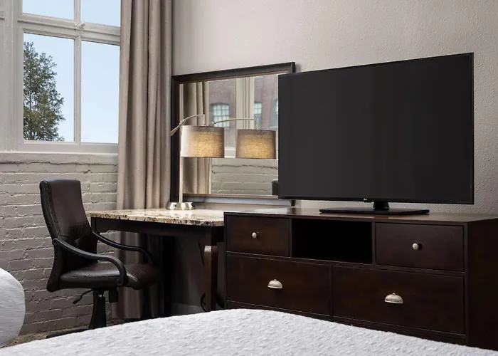 Hampton Inn And Suites New Orleans Convention Center