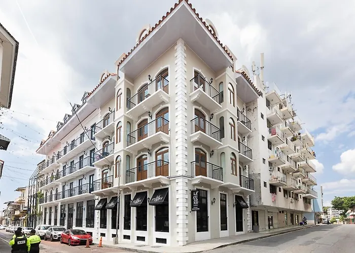 La Cuadra Apartments By Acomodo