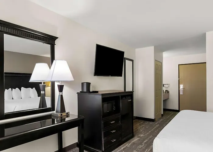 Best Western Saluki Inn