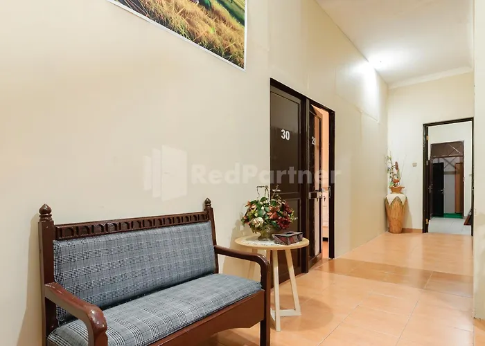 Sr Residence Near Mall Ciputra Cibubur Mitra Reddoorz