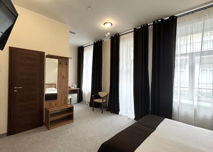Hotel 52