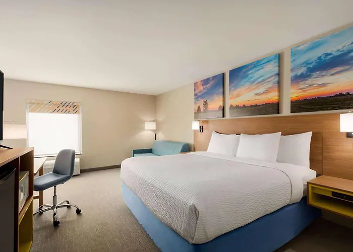 Days Inn By Wyndham Hillsboro