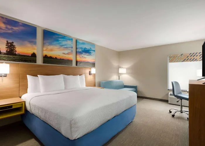 Days Inn By Wyndham Hillsboro