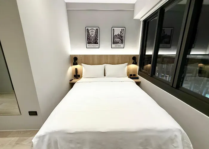 N2 Hotel