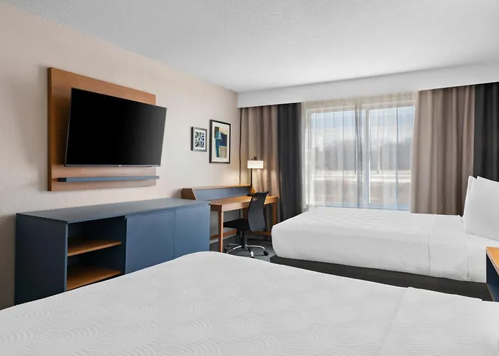 Country Inn & Suites By Radisson, Near The National Sports Center, Coon Rapids, Mn