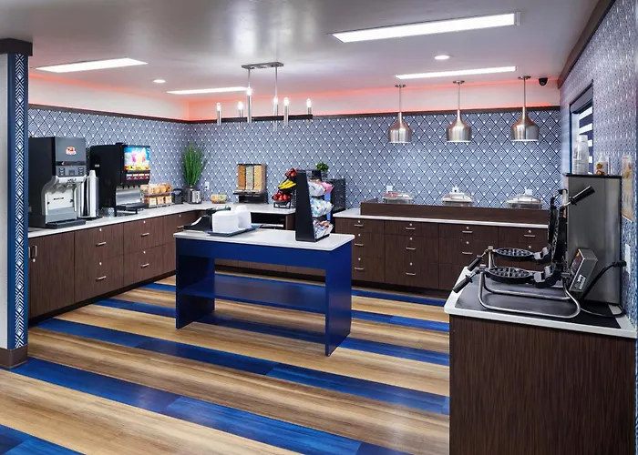 Hotel J Green Bay