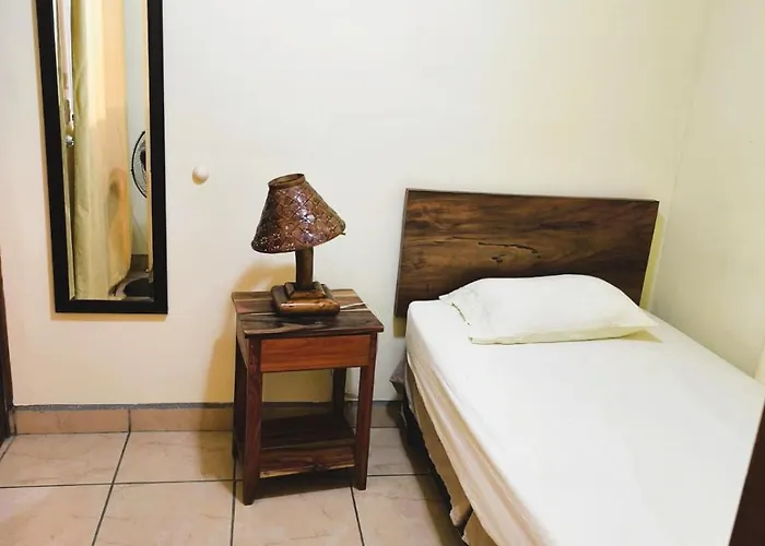 Hostel Tropical And Coworking