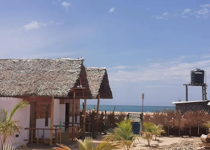 Amwaj Blue Cabana Arugambay